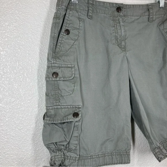 Ann Taylor Loft Cargo Shorts Size 4 Olive Green Cotton Baggy High Rise - Picture 8 of 13